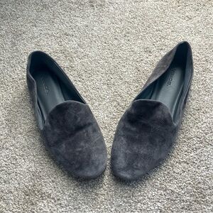 VINCE Women's Size 7M Charcoal Velour Loafer Flats Preppy